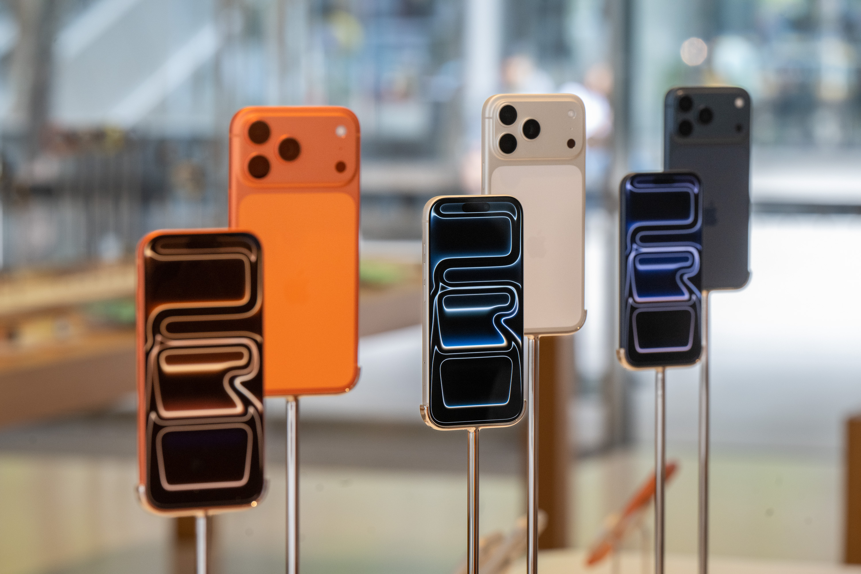 iPhone 18系列預計2026年第四季登場,但供應鏈已傳出蘋果公司(Apple Inc.)提前啟動備戰。示意圖。(宋碧龍/大紀元)